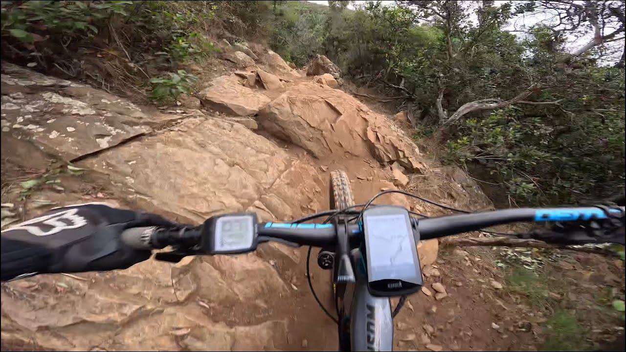 MINERS RIDGE TRAIL(Rancho penasquitos,Ca) Hang on tight it gets Fast Flowy Rocky!