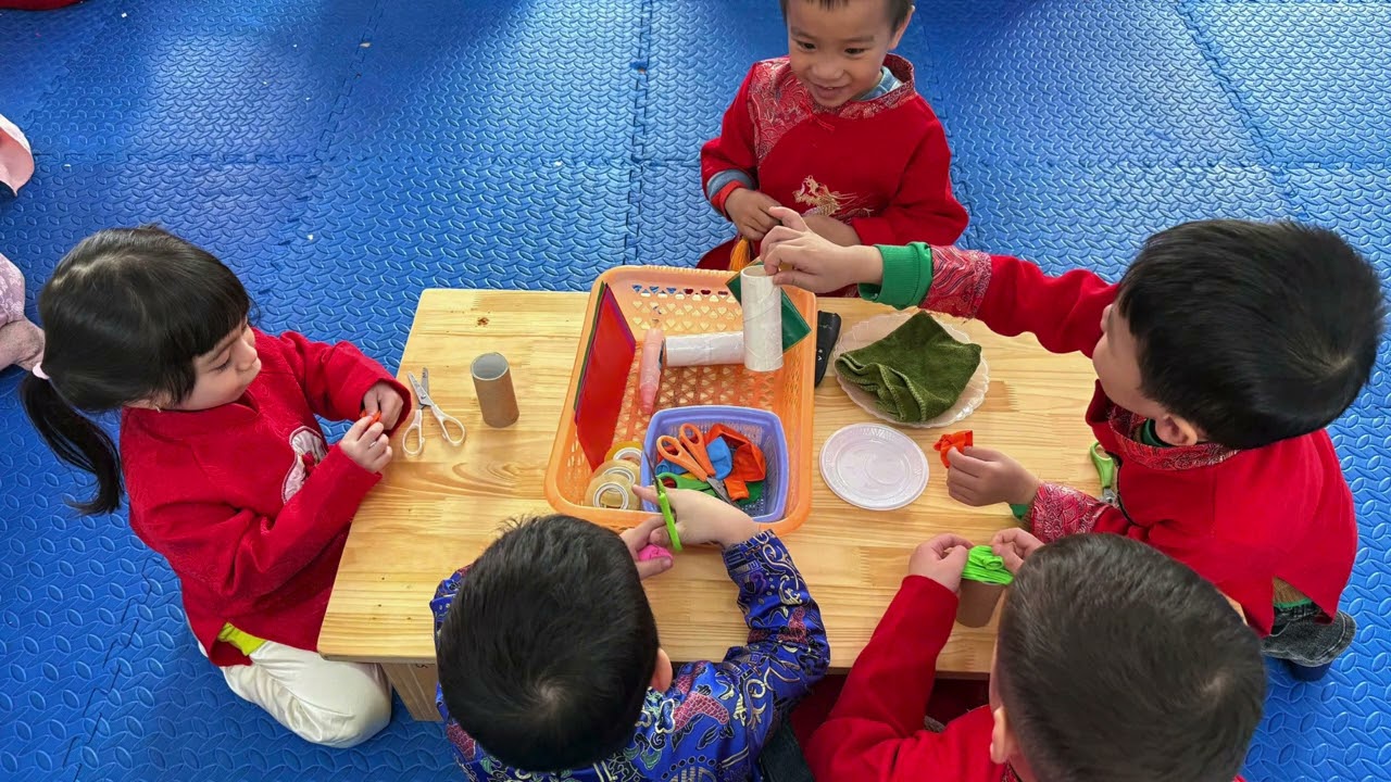 Làm pháo hoa từ lõi giấy