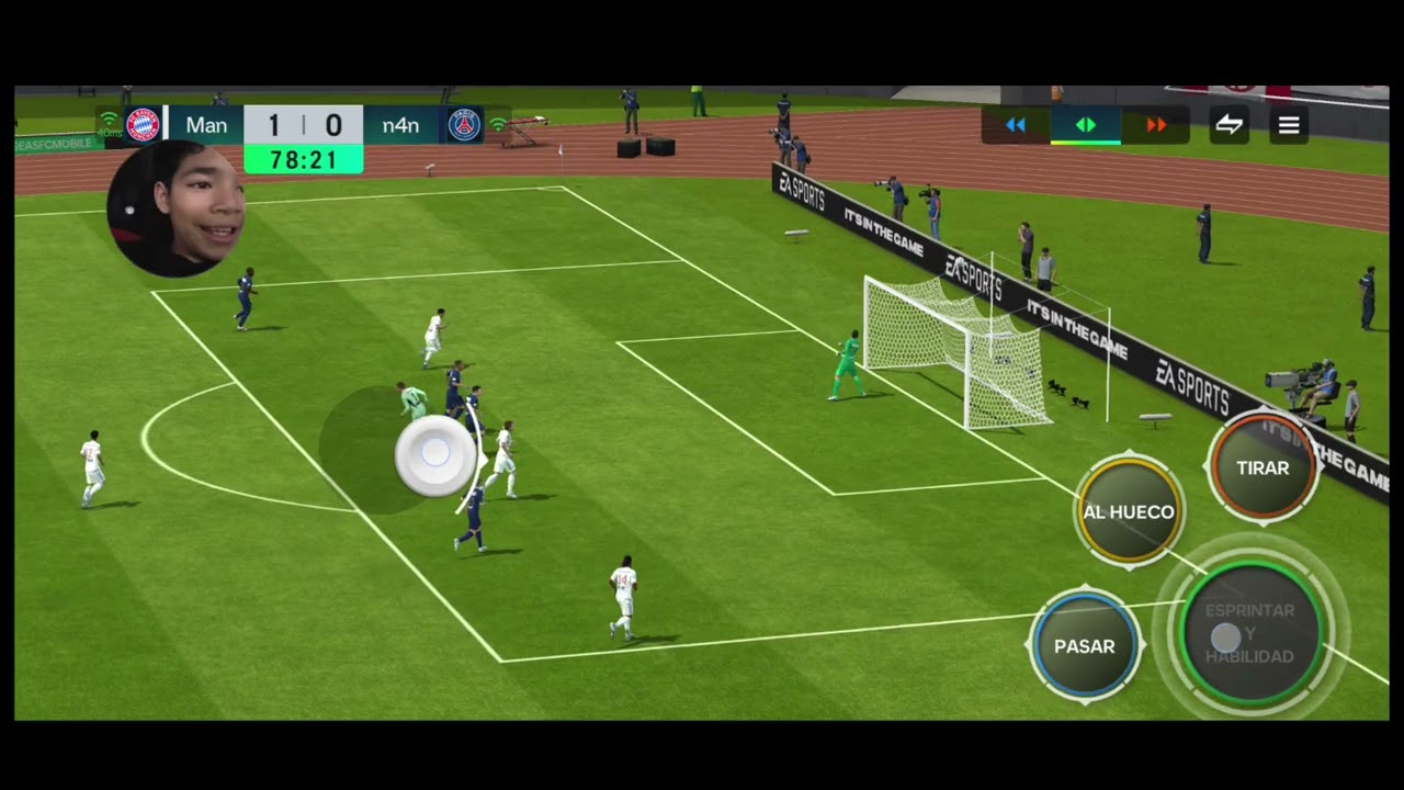 Cometiendo gol con Manuel noyer