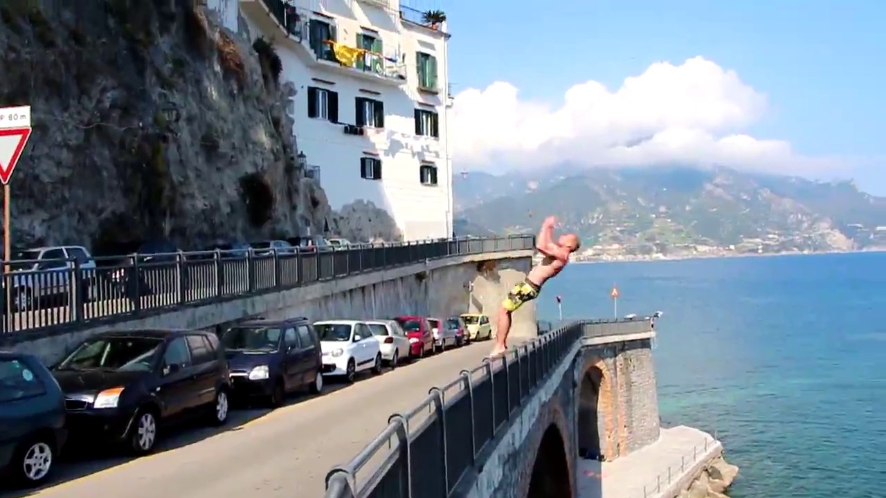 CRAZY CLIFFJUMPING ITALY AmalfiCoast / Jumping the Fiordo di Furore