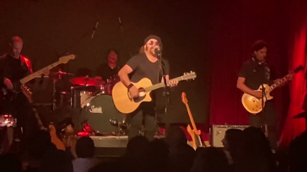 Como los peces - Carlos Varela | @ Flamingo Theater Bar, Miami, FL 04/09/2022