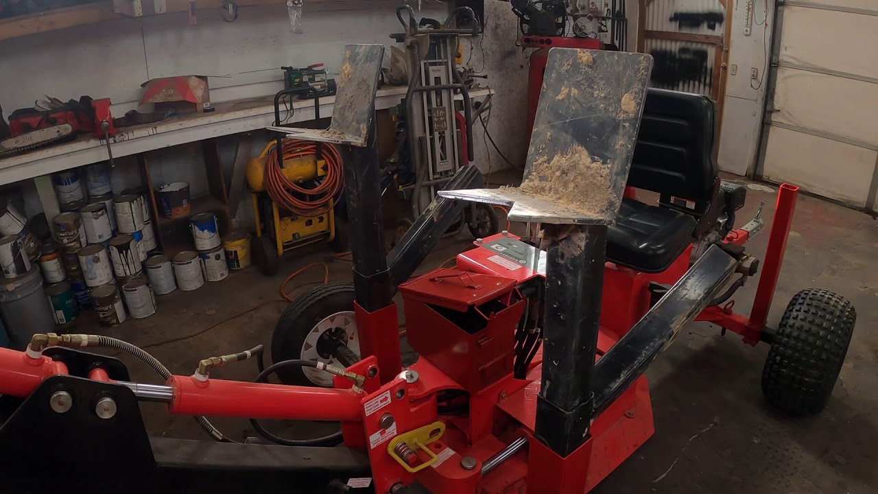 Мини-траншеекопатель Harbor Freight со всеми моими новыми приобретениями.