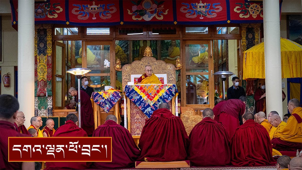 ཐམས་ཅད་རྣལ་འབྱོར་གྱི་སེམས་བསྐྱེད། ཡི་གེ་དྲུག་མའི་བཟླས་ལུང་། སྐྱེས་རབས་ཀྱི་ཆོས་འབྲེལ།