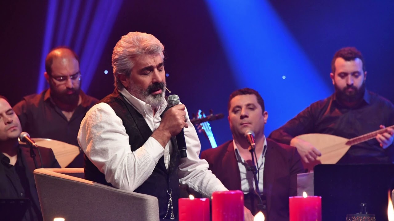 Muzaffer Ertürk    -    Gurbet Elde Baş Yastığa Gelende