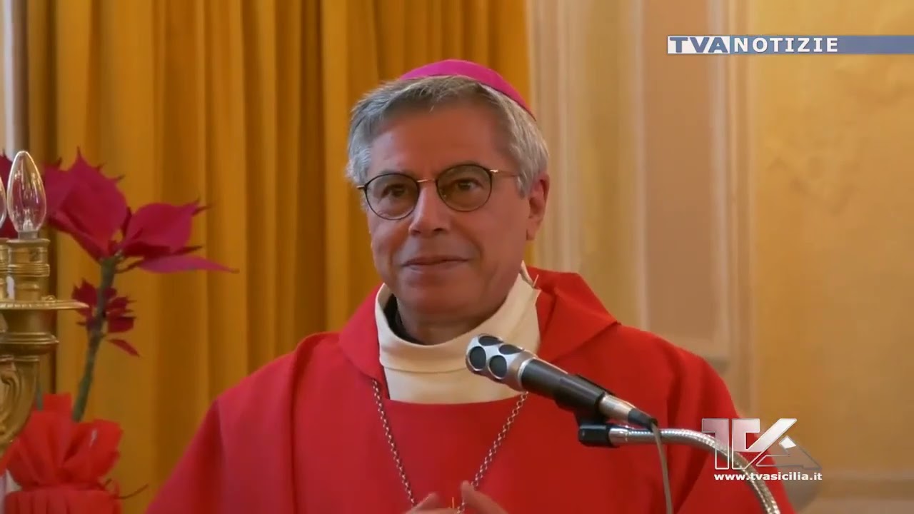 Adrano. L'ultima messa da parroco di padre Calambrogio a Santa Lucia. 50 anni in una emozione