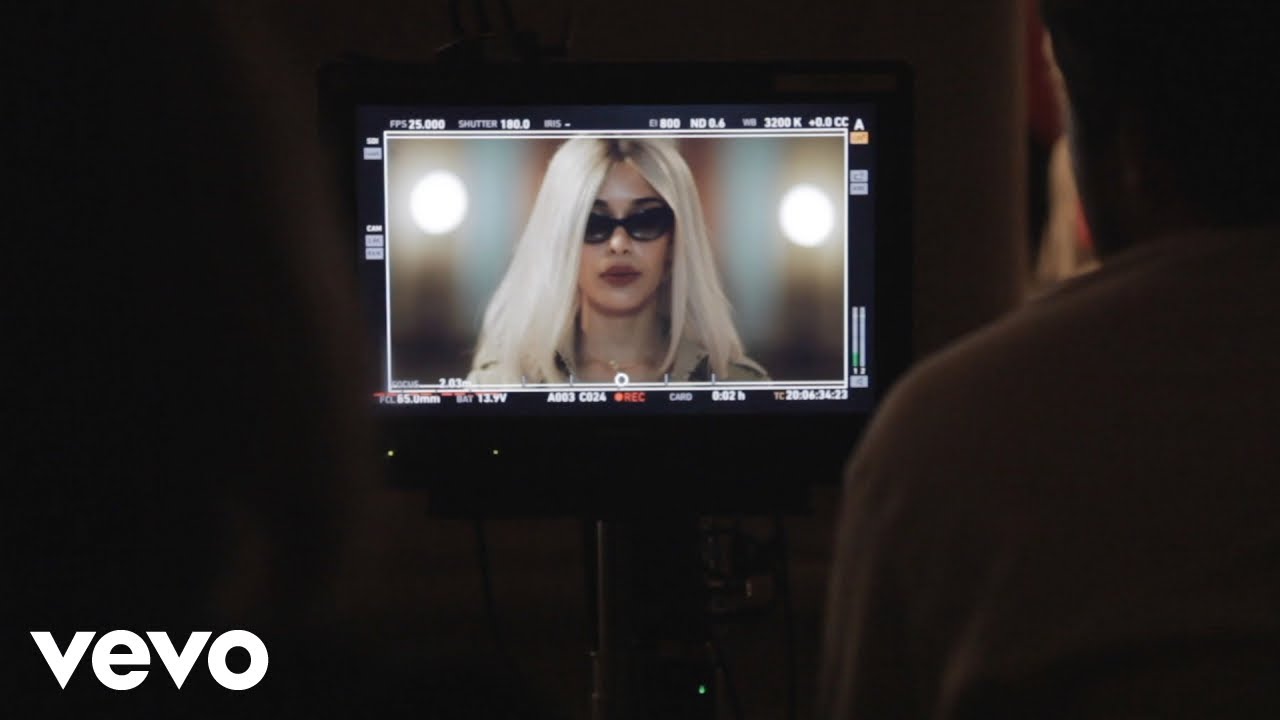 Jorja Smith - Behind The Scenes: 