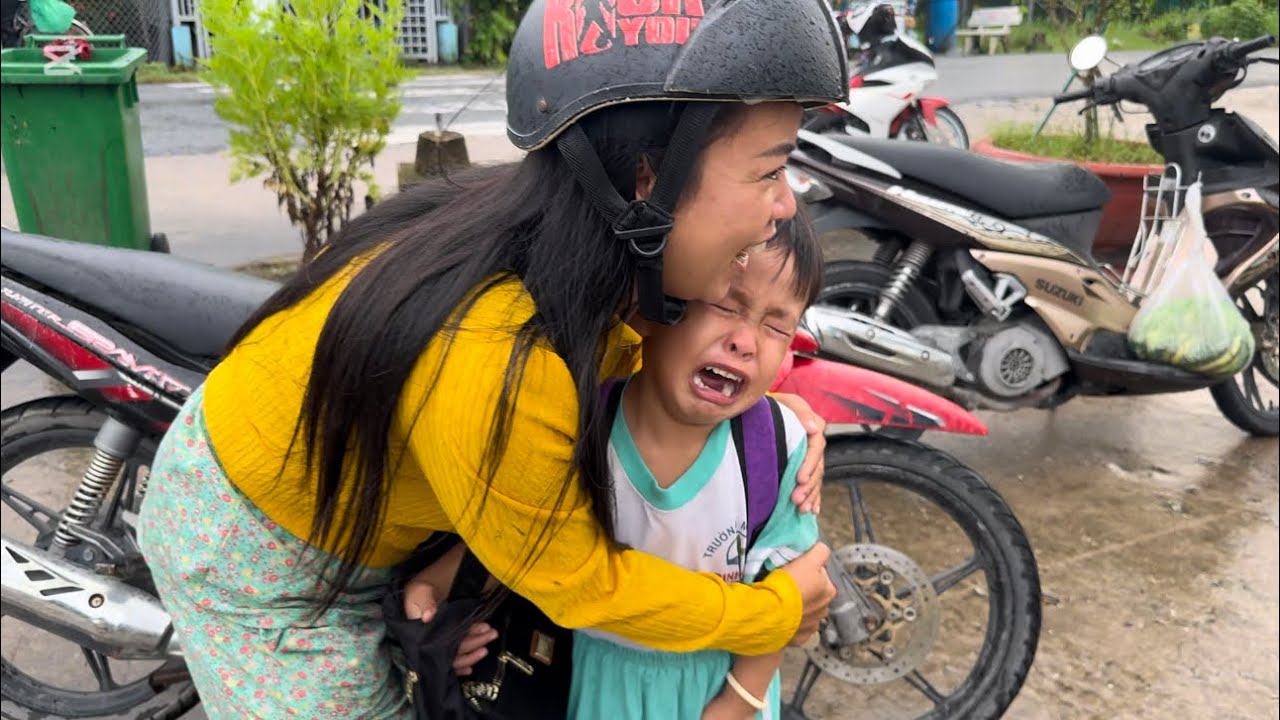 Sáng Đưa Chuột Đi Học Đi Chợ Mua Đồ Về Nấu Món Bún Bò Đãi Cả Nhà #ngocdieuvlog #chuotdihoc