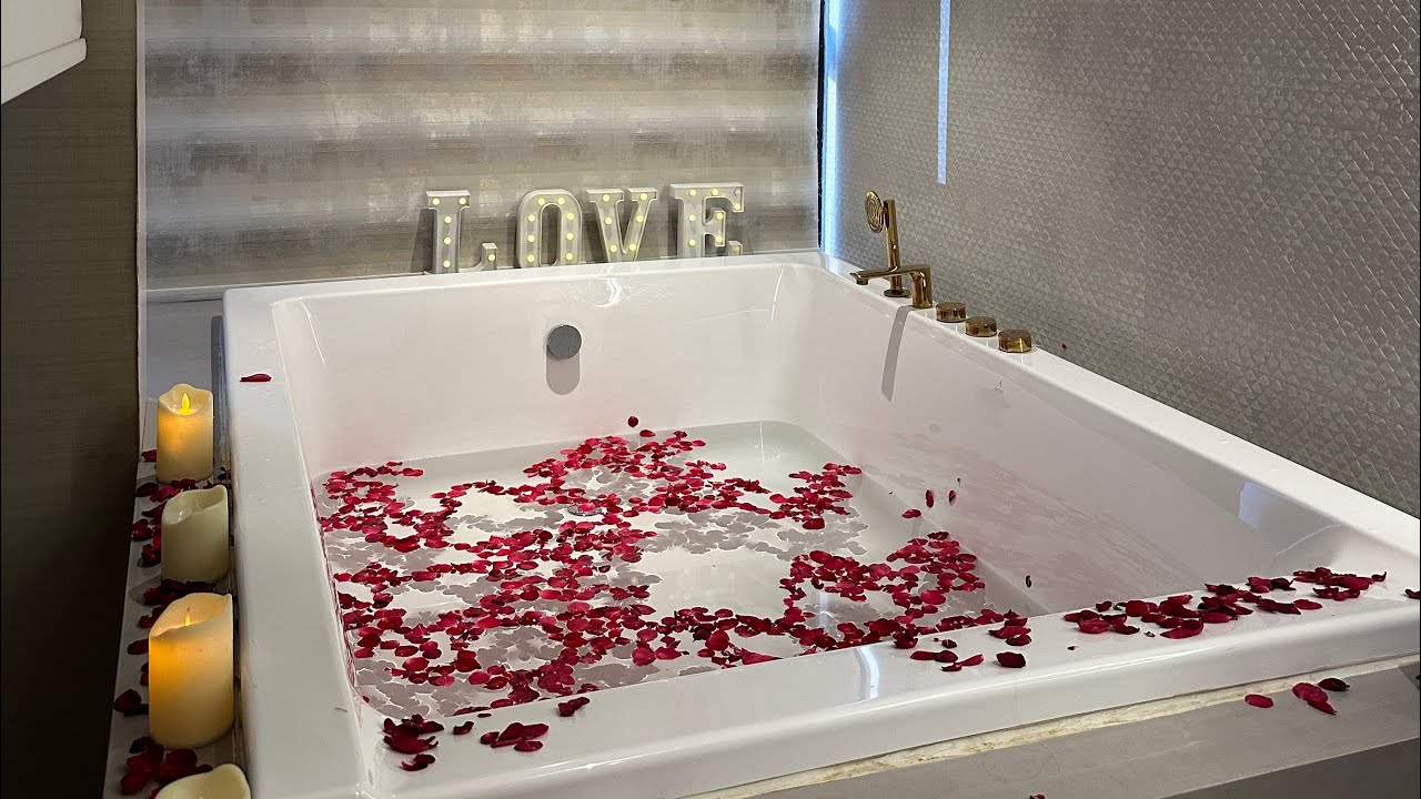 Romantic setup in Mumbai at Dragonfly hotel||Chetana Ghanchi