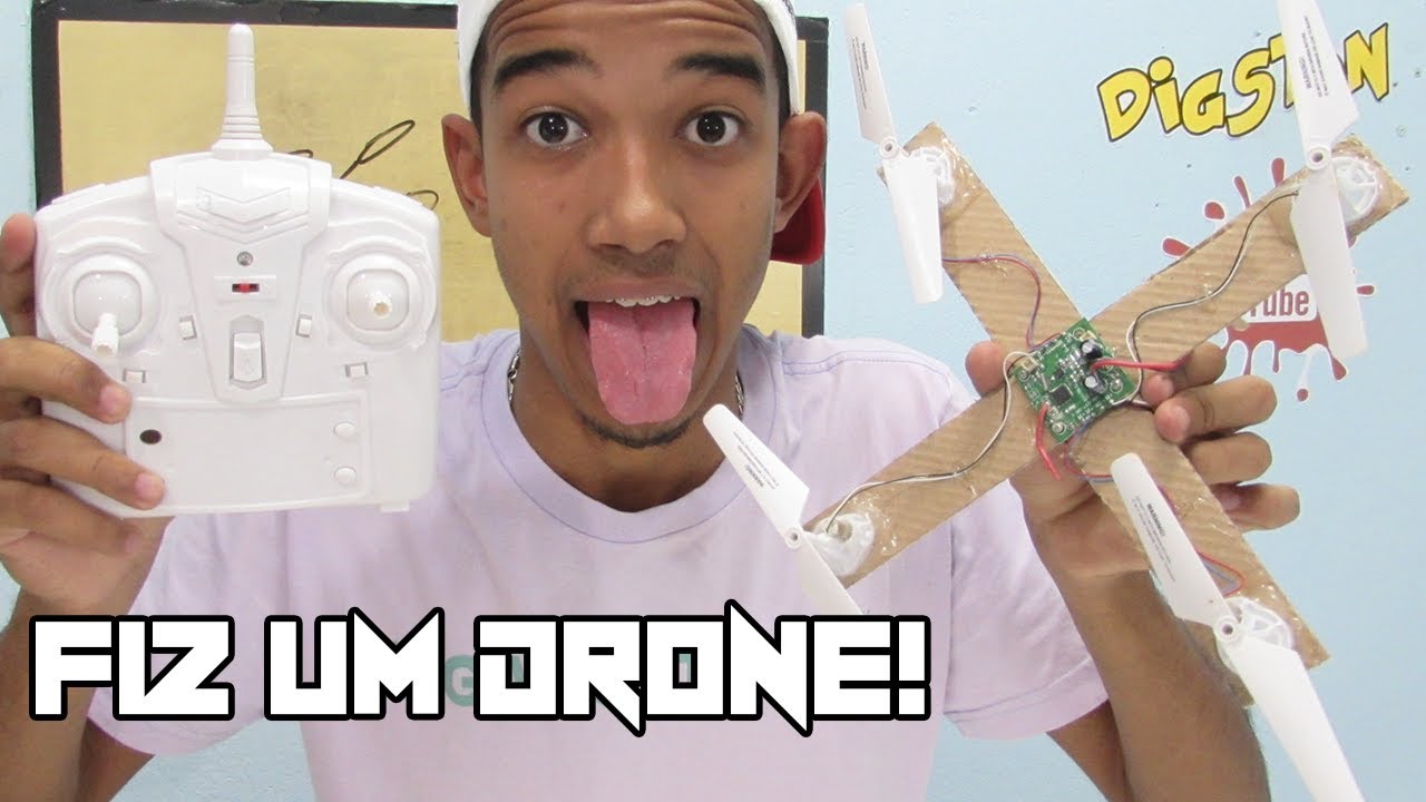 FIZ UM DRONE DE PAPELÃO