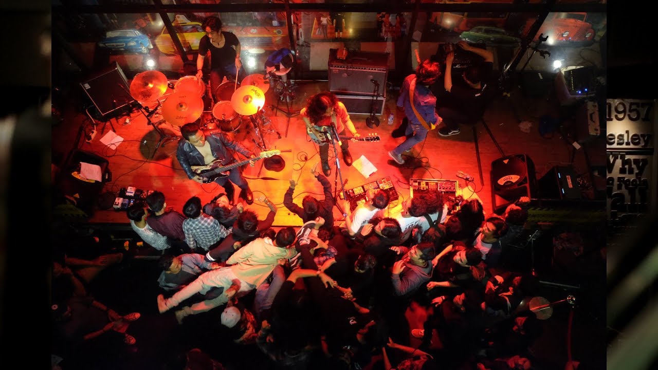 SOLOENSIS LIVE LIBERATE DAY at DOUBLE DECKER SOLO BARU (HD)