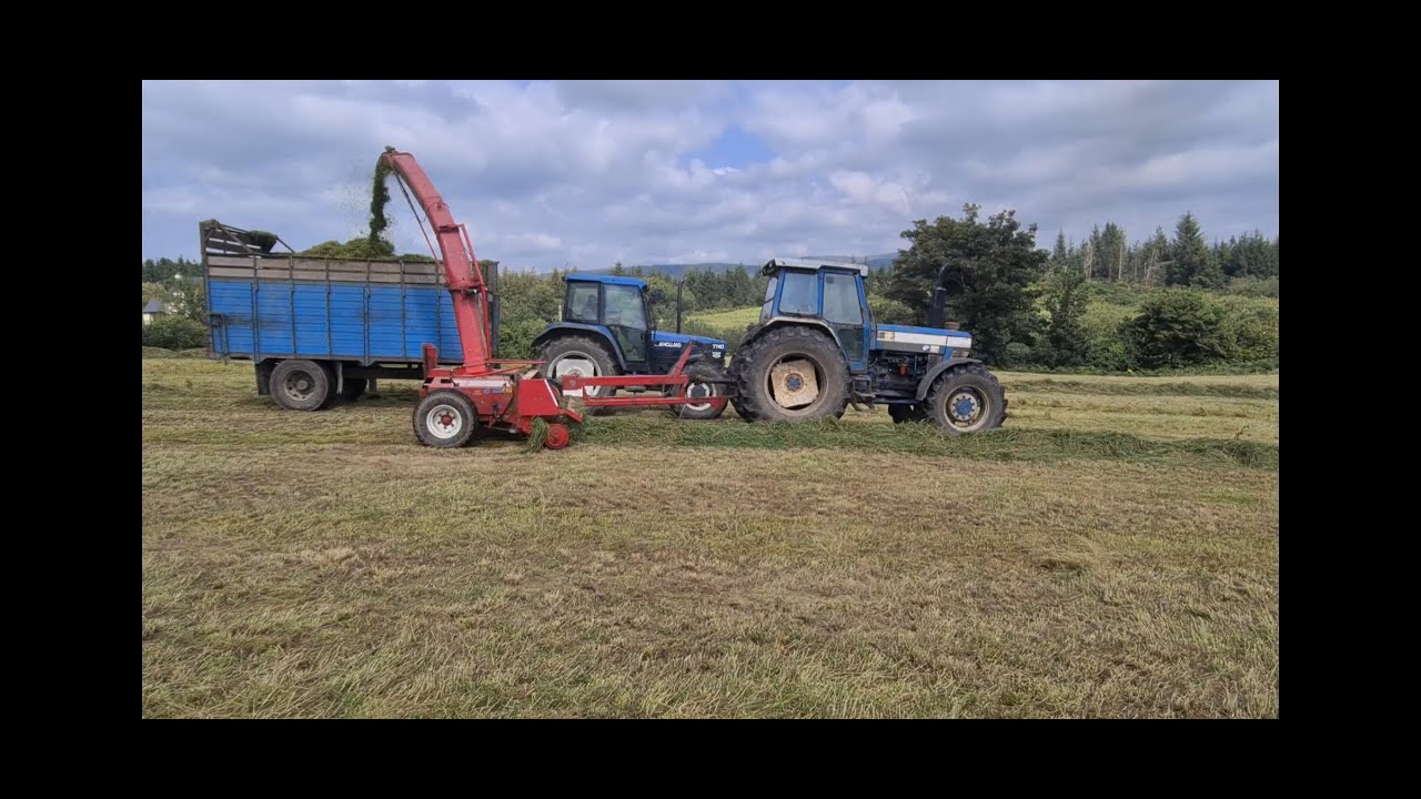 Silage 2020 8210 jf 1050 ( raw sound)