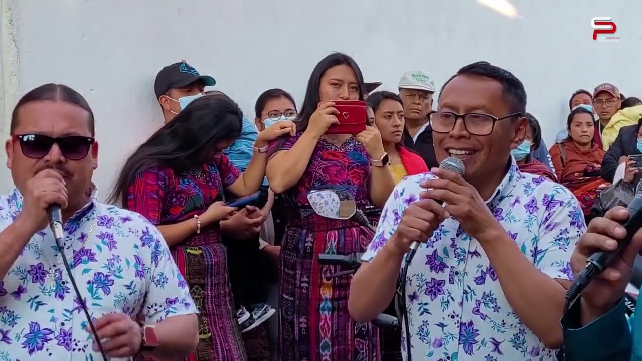 Baile de Disfraces El Tremendo 4 de Enero de Chimaltenango - 5 - Marimba Orquesta La Gran Manzana