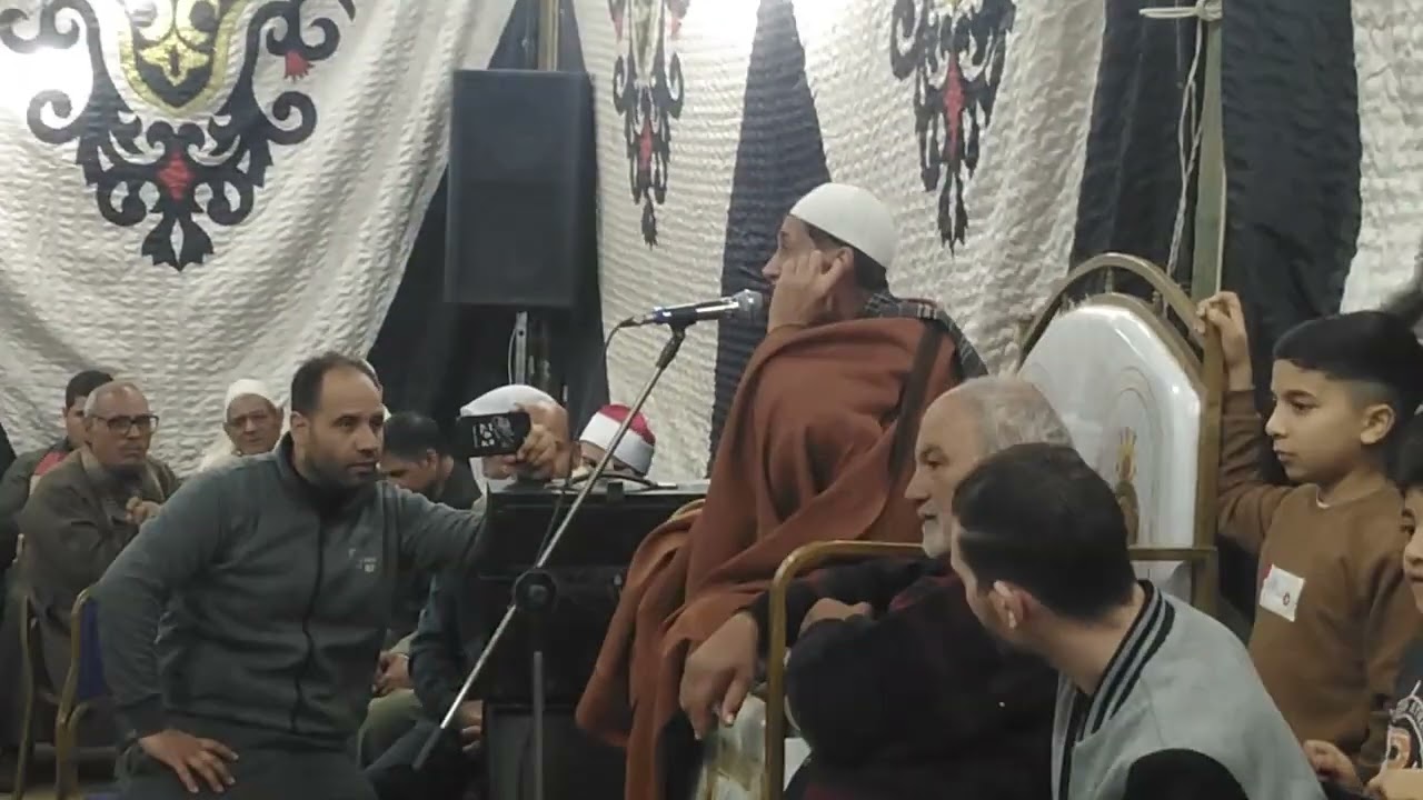 بطلب من الجمهور الشيخ بدوي عمر في عزاء (والدته) وانظر ماذا حدث رحمها الله