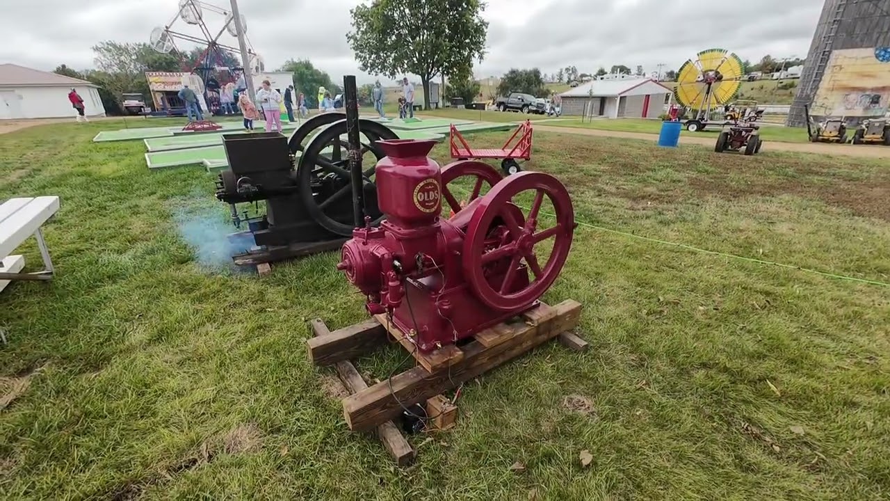 Stationary engine and Threshing Show Menno South Dakota