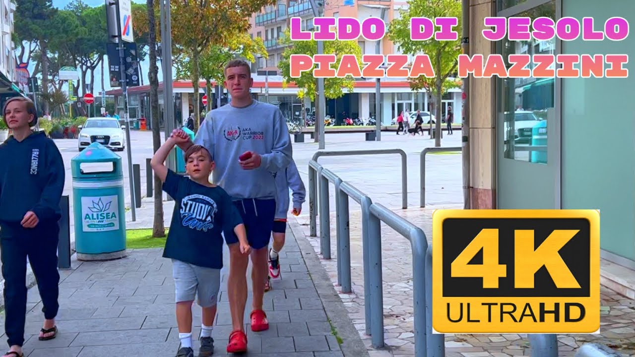PIAZZA MAZZINI, LIDO DI JESOLO, ITALY, 4K