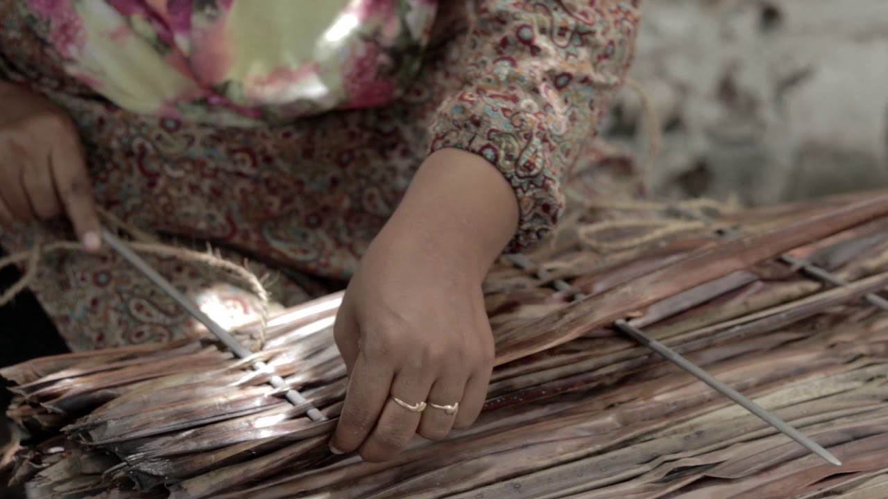 Maldivian Thatch weaving (Fangi Vinun)