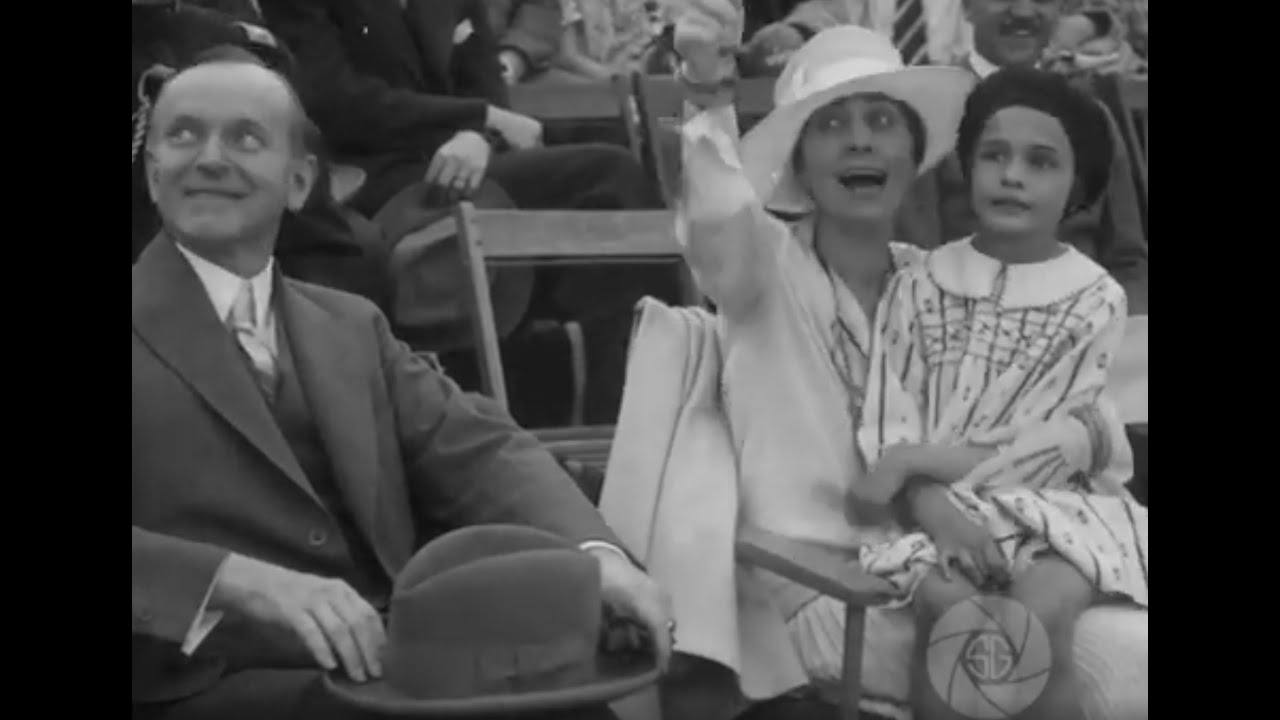 The Coolidges Attend the Circus (1928)