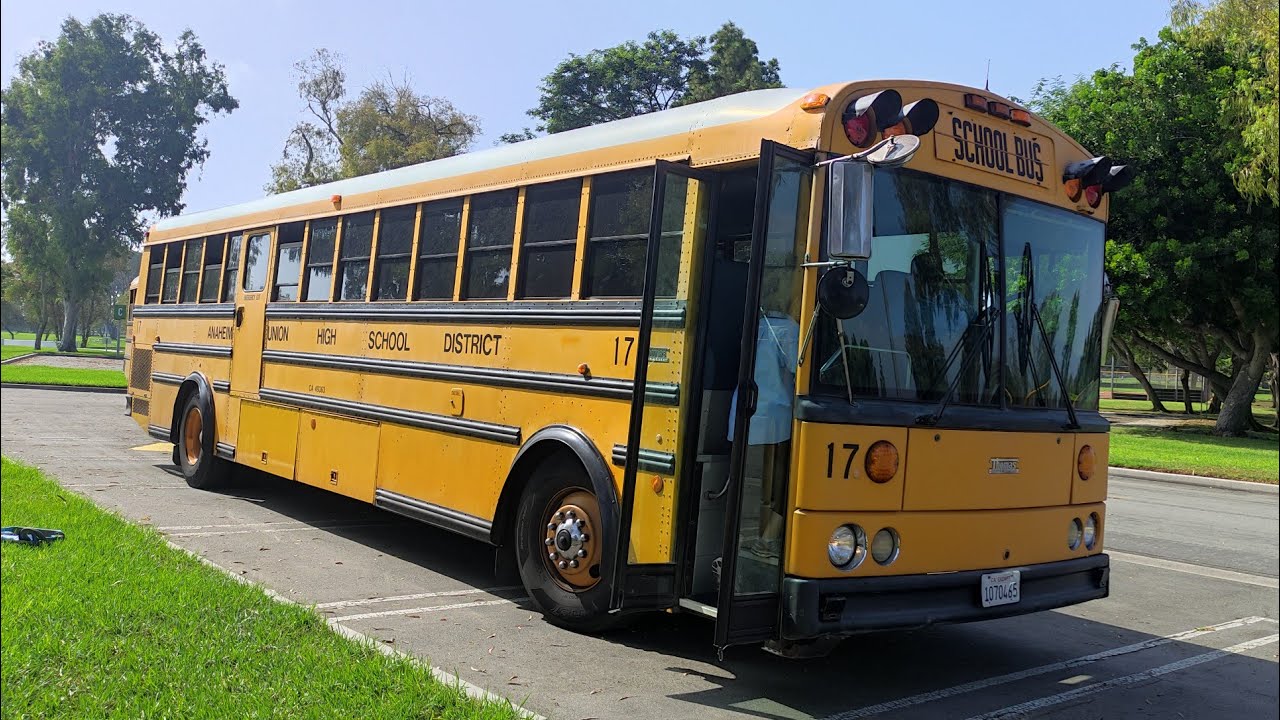 Anaheim Union High School District 2003 Thomas Saf-T-Liner HDX #17
