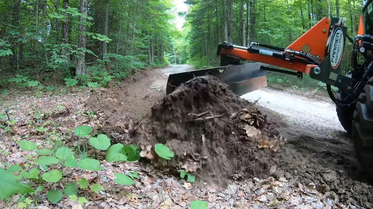 Трактор Kubota LX2610 581. Планировка подъездных путей. Гидравлический задний отвал RB1672. Короб...