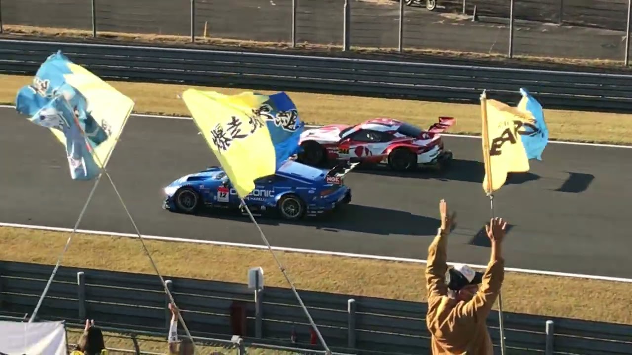 2022スーパーGTファイナルもてぎウイニングラン