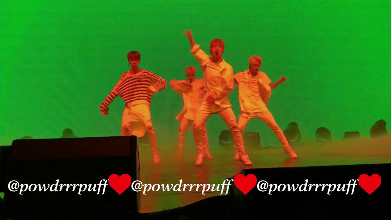 FANCAM - SEVENTEEN - OMG Remix - DIAMOND EDGE TOUR - Dallas  170823