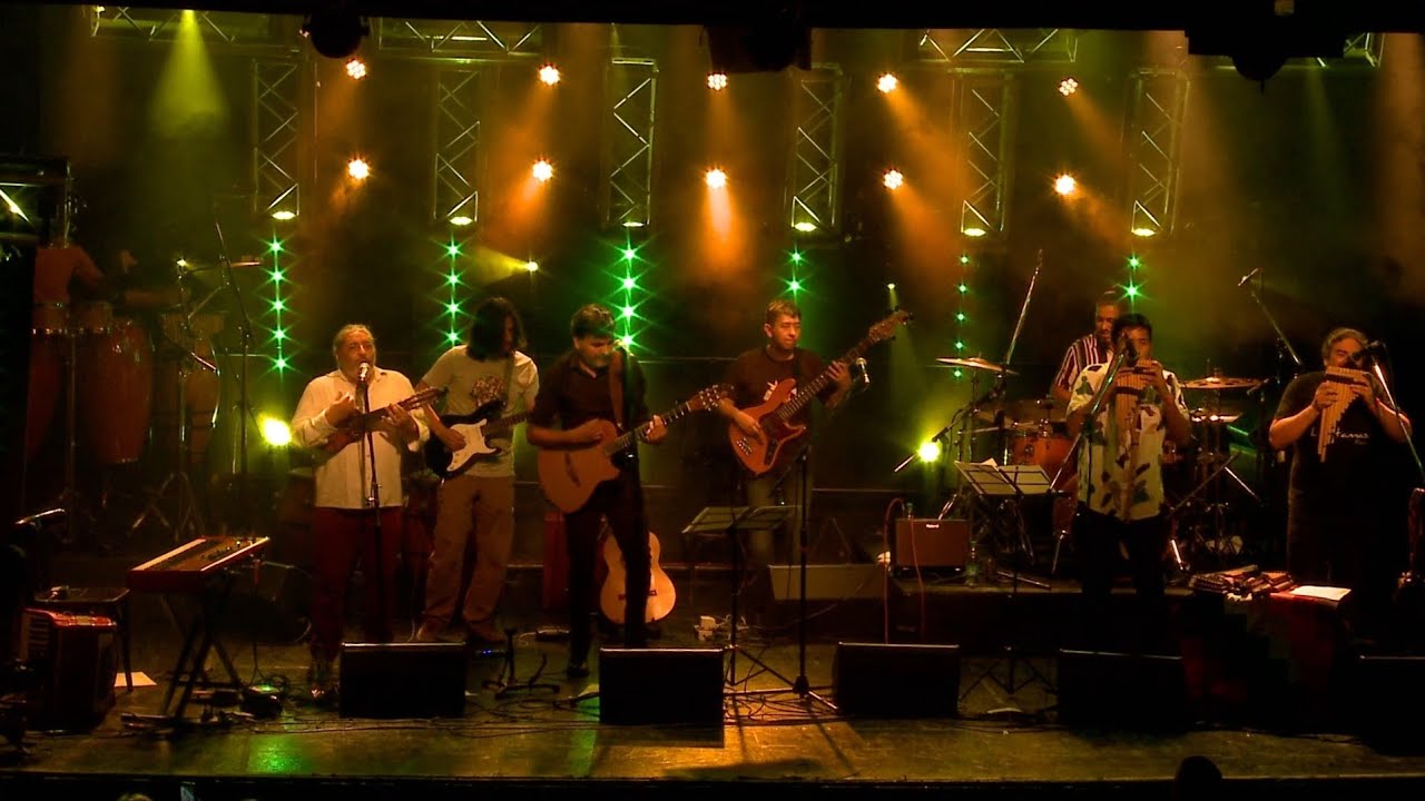 Wiphalas (sikureada) por Pacha Runa vivo La Trastienda 2022