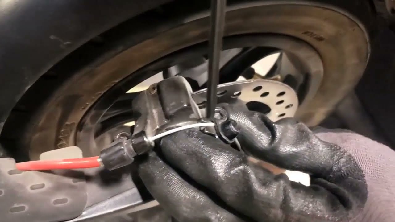 How to Fix Disc Brakes Noise (Squeak, Squeal, Rubbing & Grinding Noisy Brakes) - X7 X8 X9 Scooter