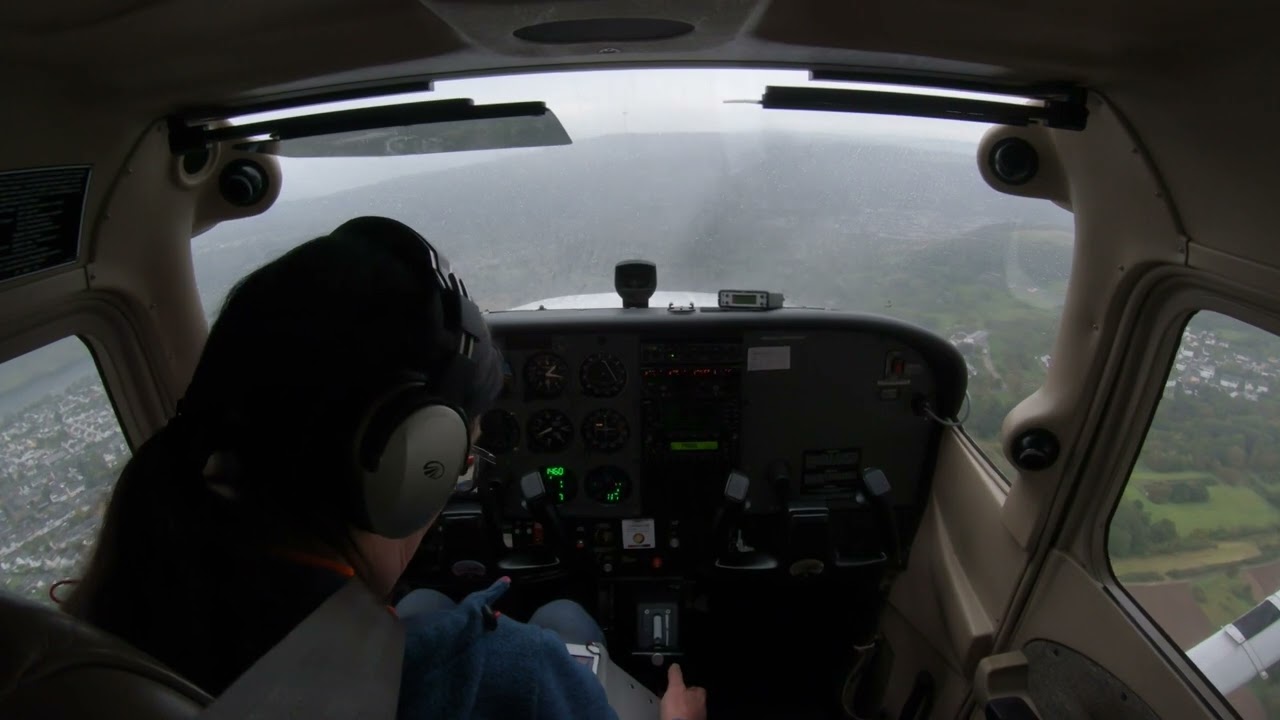 Anflug Koblenz  bei Regen