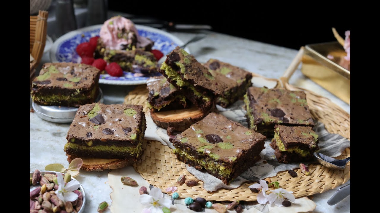 Dubai Chocolate Bar Chewy Brownies #brownies #dubaichocolatebar