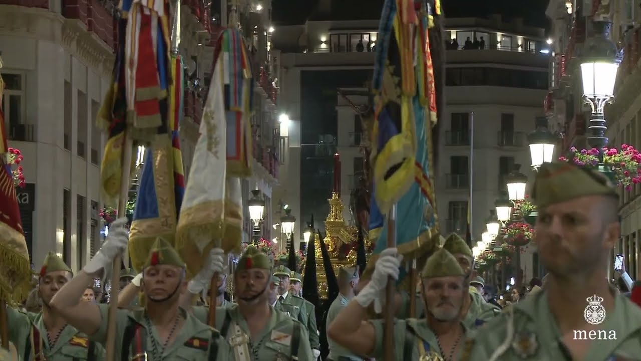 La procesión de Mena - El Cristo de la Buena Muerte en calle Larios | Jueves Santo 2023