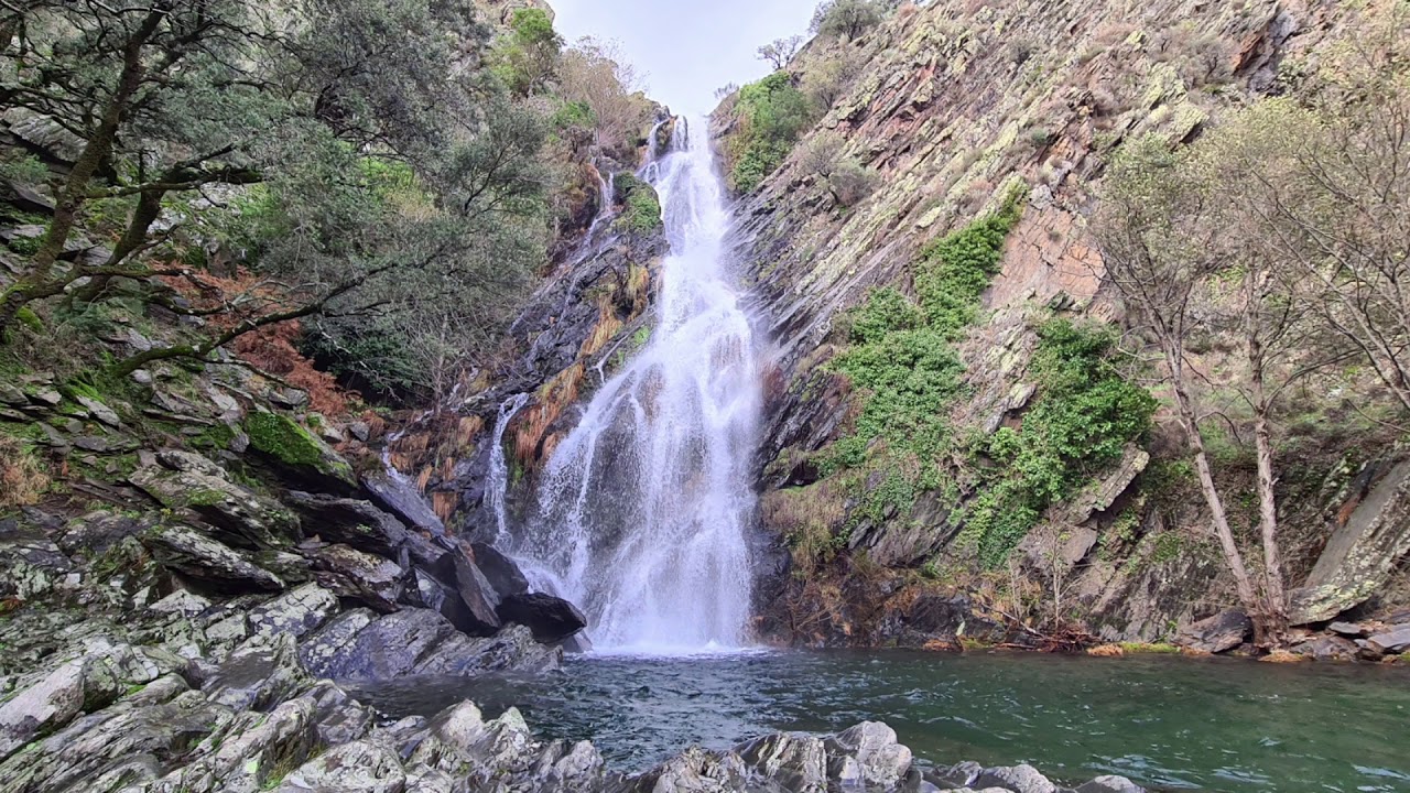 La cascada del Chorrituelo en Ovejuela (Las Hurdes).