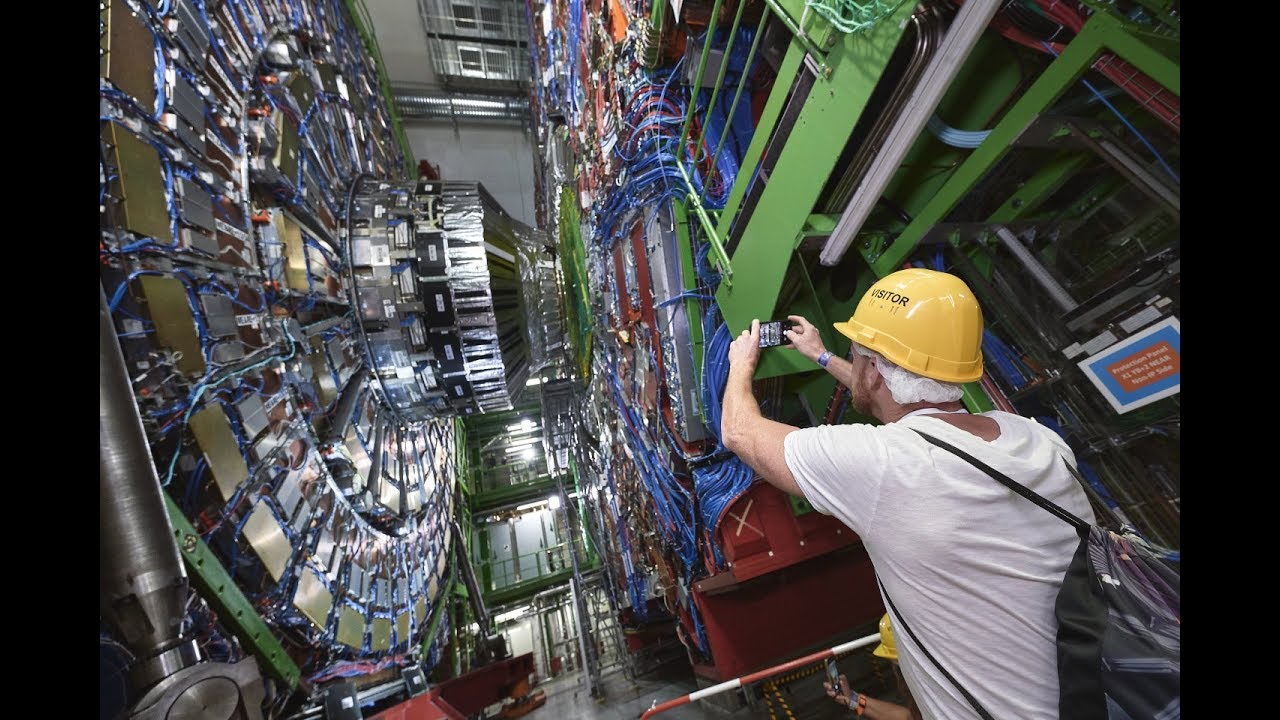 360° from the CMS cavern at CERN - 8K