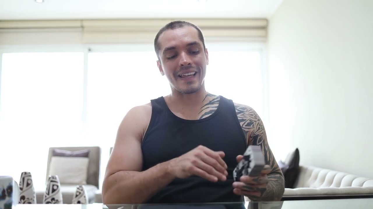 LEO: NEW PERSON ISN'T READY FOR SERIOUSNESS - & THE EX IS COMING AROUND | SINGLES LATE AUG TAROT