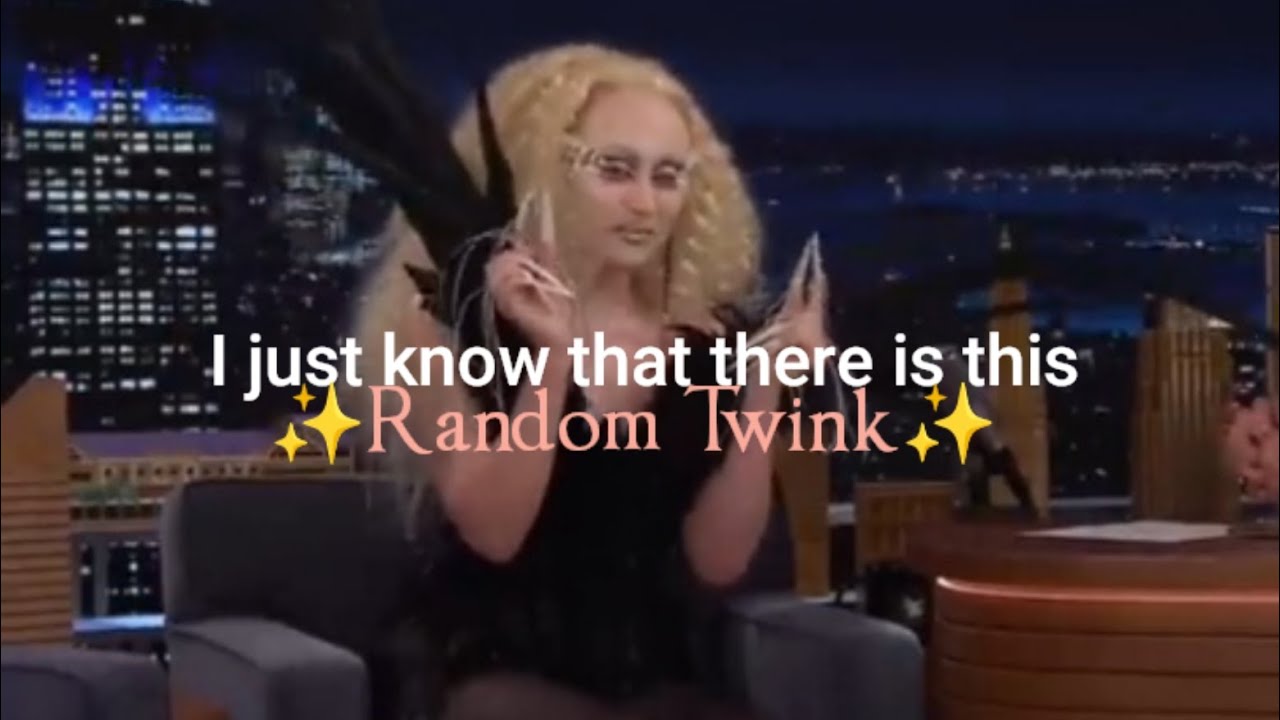 Chappell Roan being our ☆gay☆ icon for more than 7 minutes.