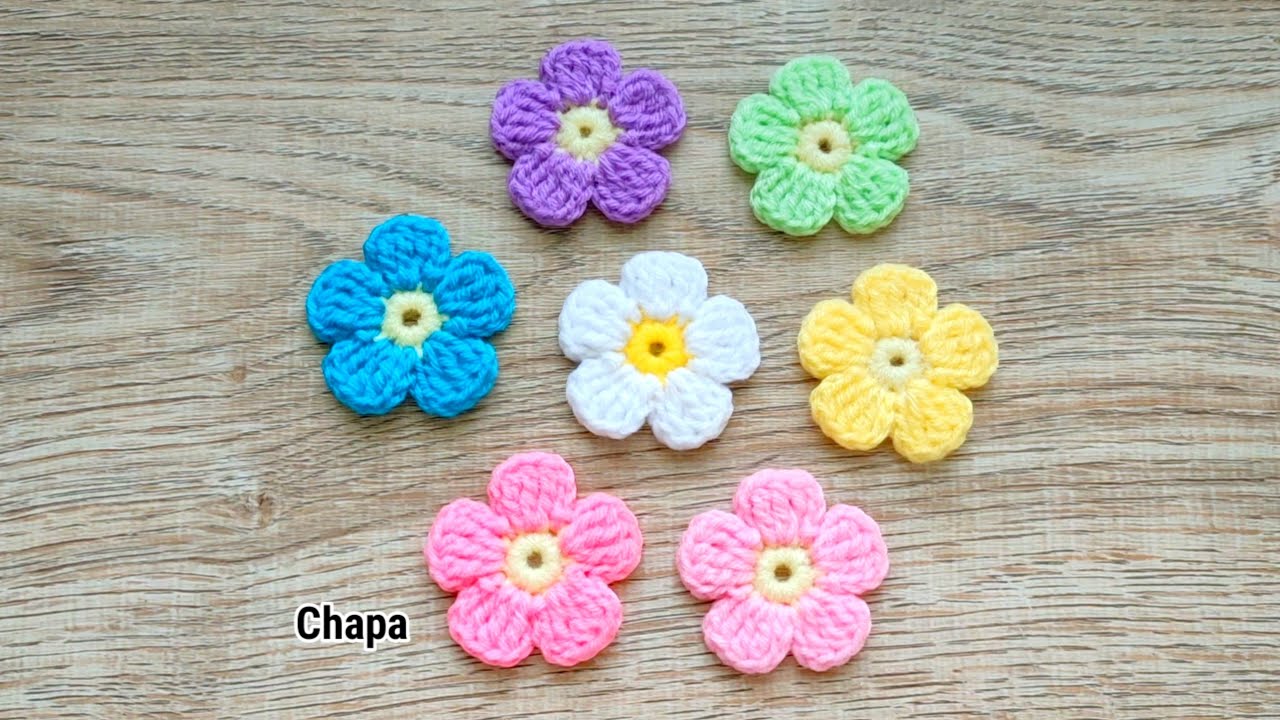 Crochet easy 5 petal flower appliques tutorial |Crochet flower for beginners #crochetflower