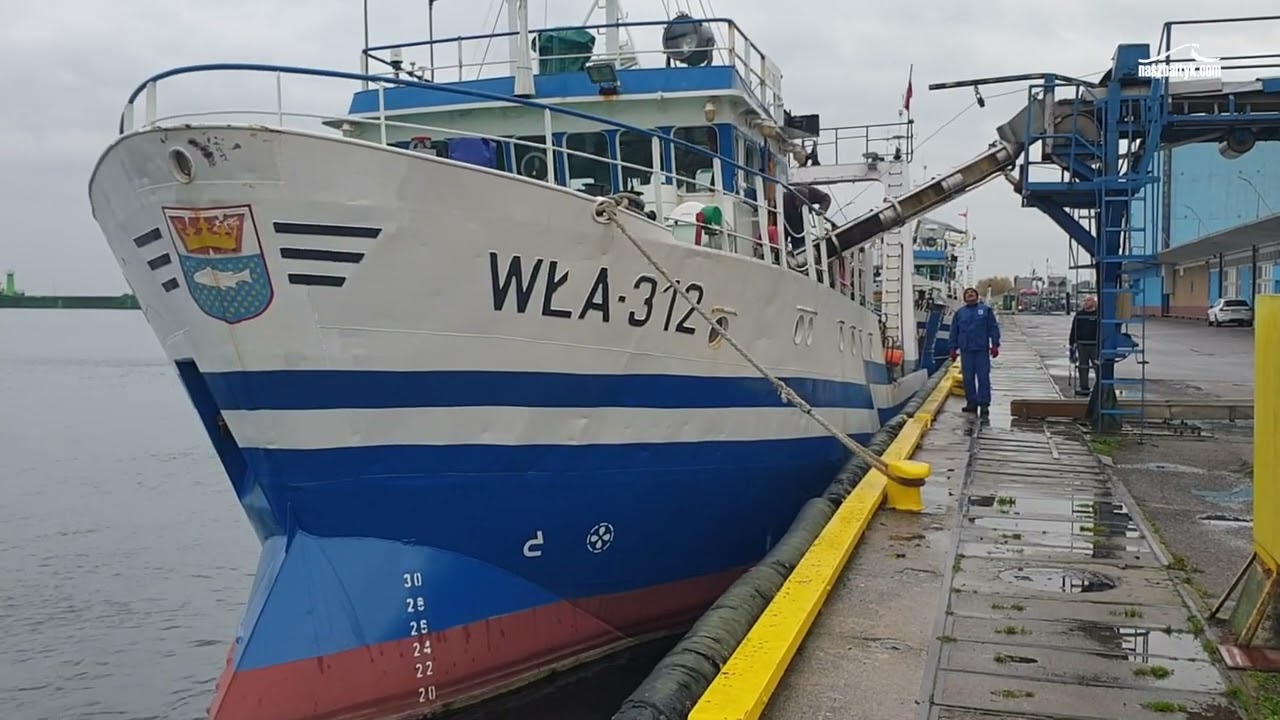 WŁA-312 bierze lód - Port Władysławowo