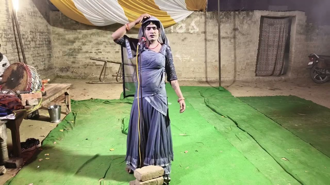 देहाती #सोहर गीत गायक छन्नू# डांसर ग्राम हिटोरी #चौरा हा8948409949