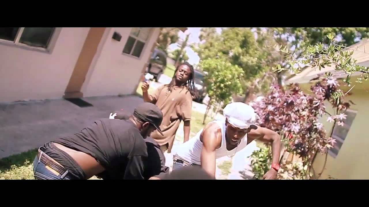 Kolyon Ent - Love Don't Live Here (Feat. Bloodraw)