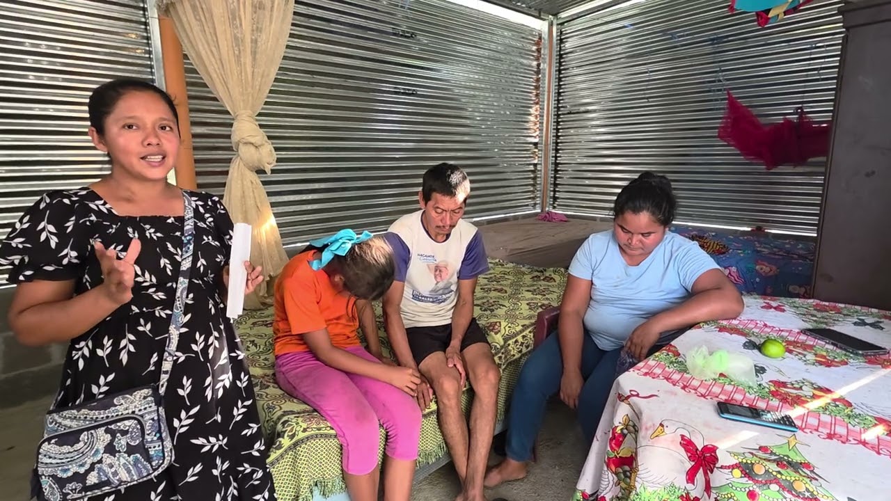 Doña maili muy agradecida por el proyecto de la luz. 