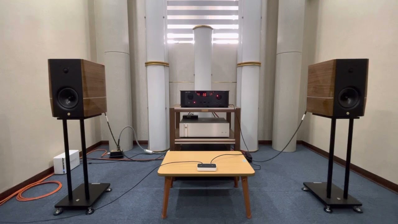 Octavio Streaming + Taga Harmony HTA-2000B v2