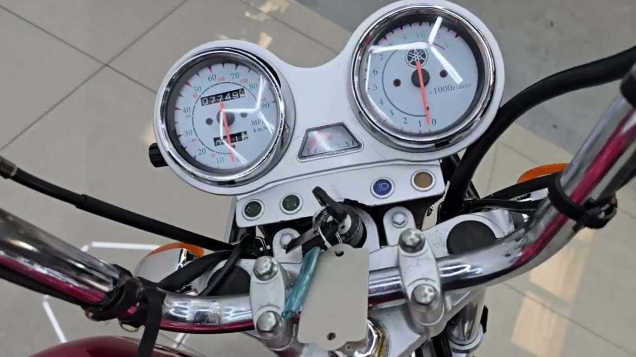 Yamaha YBR 125 Custom