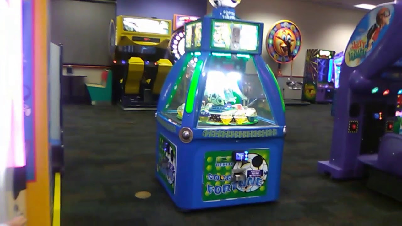 Chuck E. Cheese's Moreno Valley, CA - Store Tour