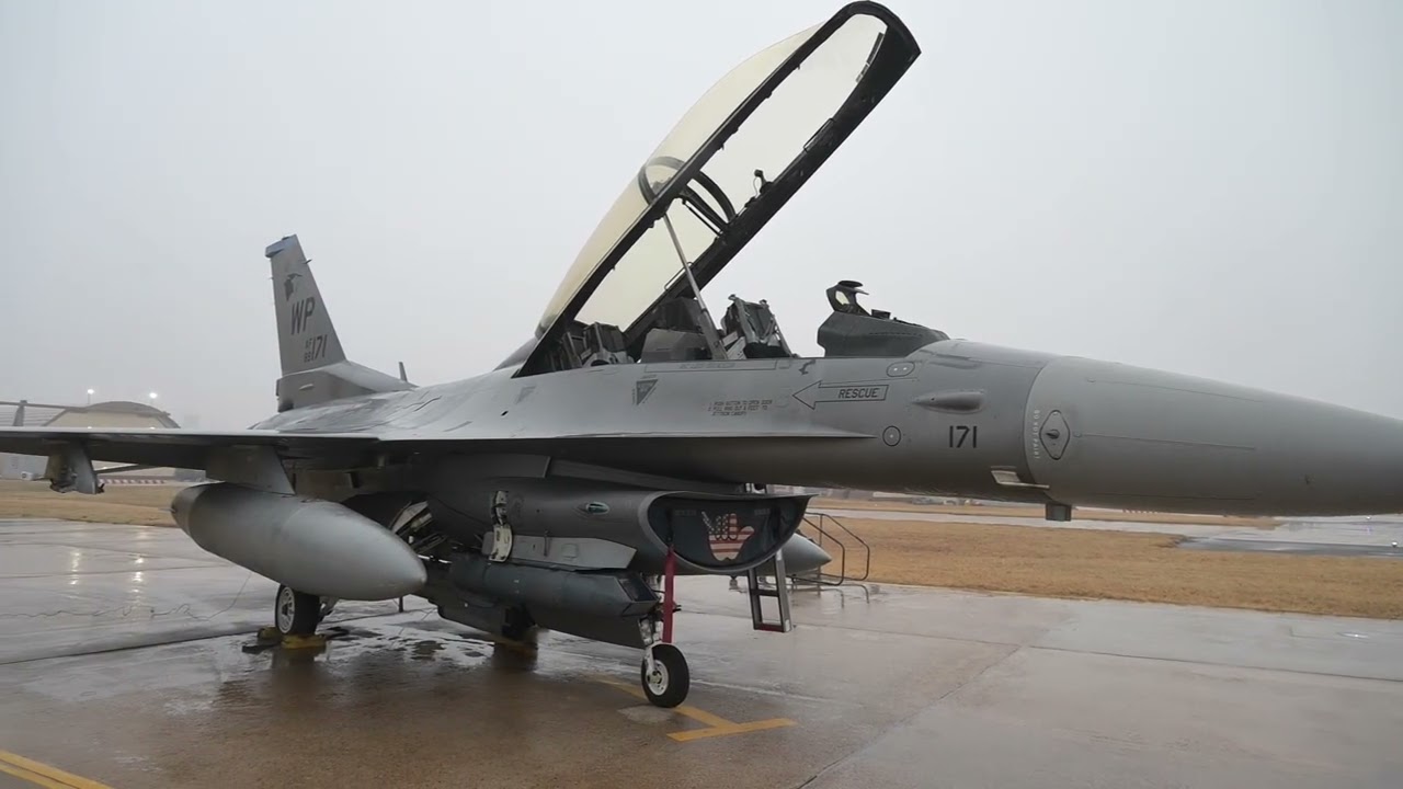 8 FW F-16 sortie generation and taxi B-Roll