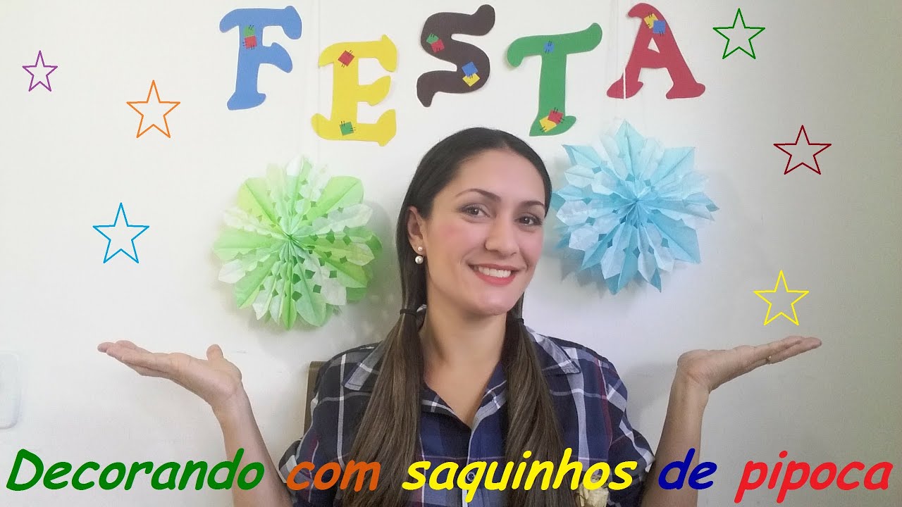 Enfeitando com saquinho de pipoca.