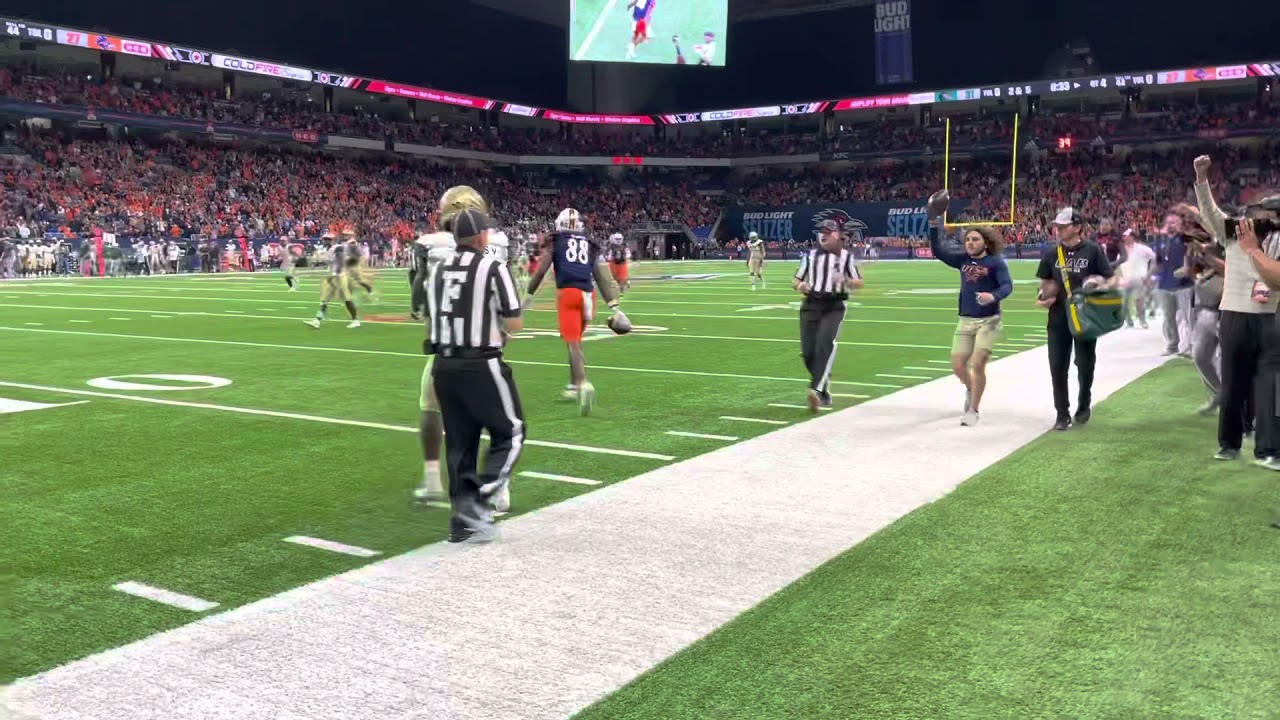 UTSA rallies to beat UAB 34-31. End of game & celebration video. 11.20.21