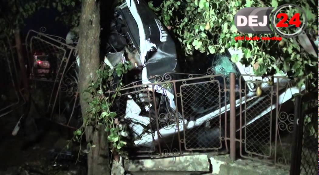 Accident Urisor autoutilitara in gard 28 aug 2015