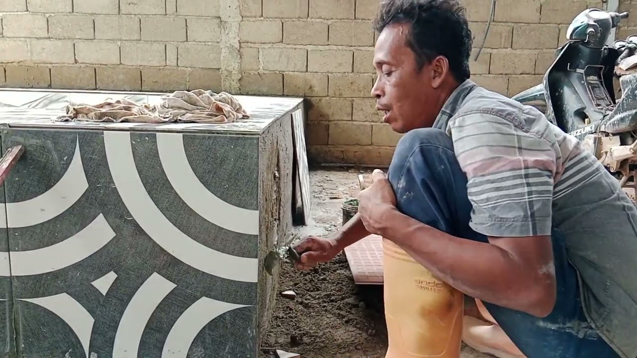 Aneh tapi nyata cara pasang keramik seperti