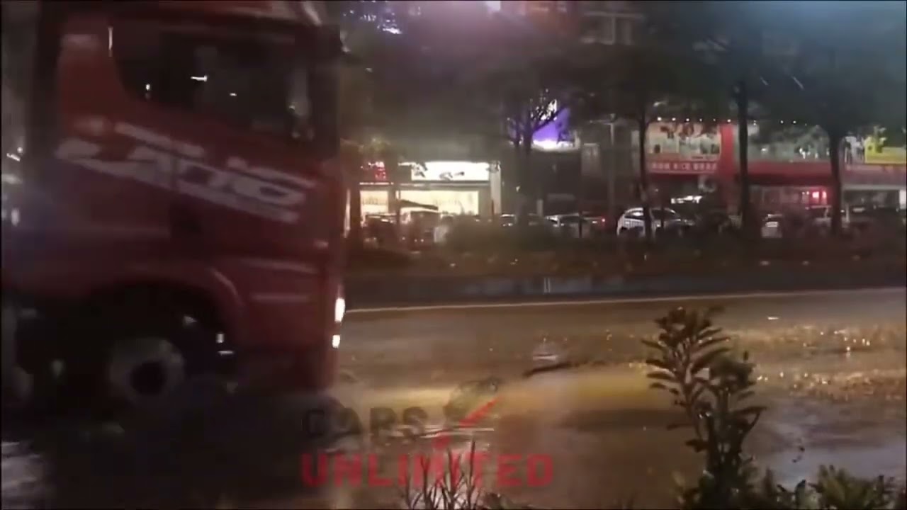 Oblivious drivers hitting HUGE potholes (Compilation) 1