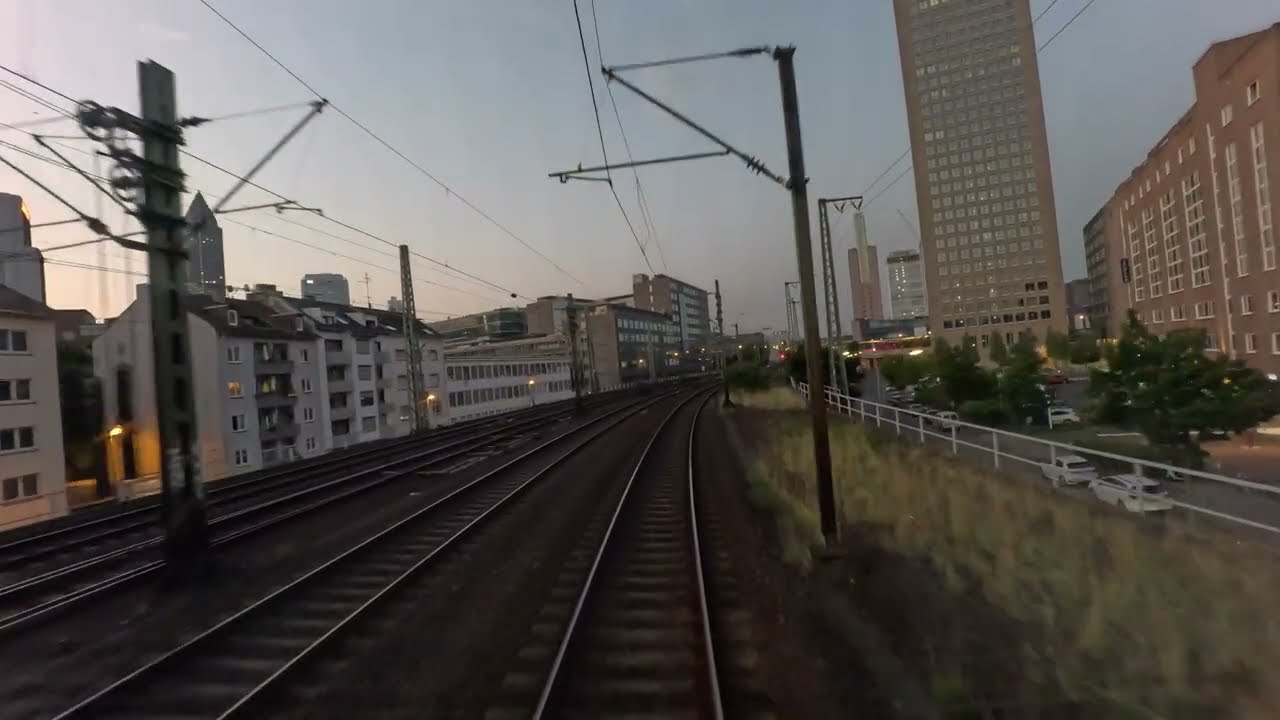 Führerstandsmitfahrt im Autoreisezug der BTE von Frankfurt West nach Lörrach  Frühe Fahrt am Morgen.