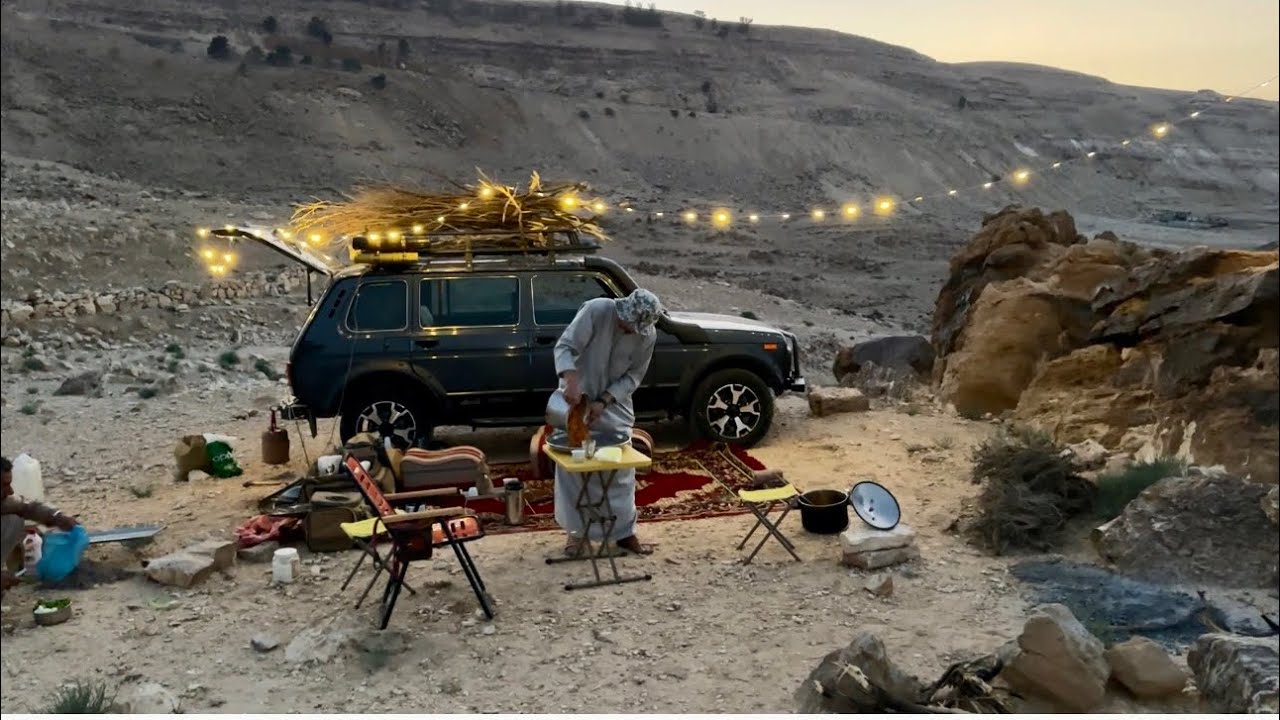 خبز نار وفتة بندورة أكلة من التراث الأردني القديم #اكسبلور  #طبخ #طشه #كشتات #رحلات #travel#لايك